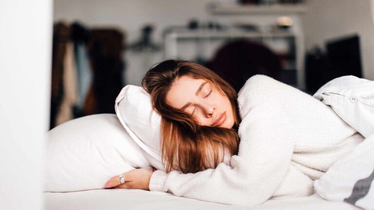 Besser schlafen und träumen: Wache erholt und voller Energie auf mit Silent Subliminals